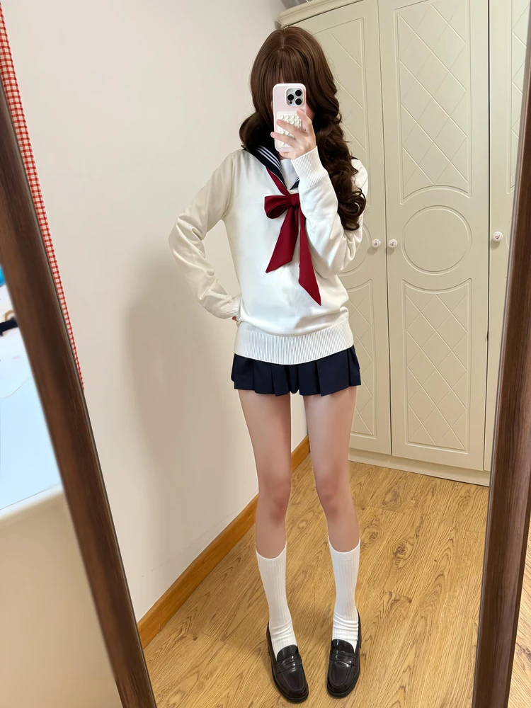 秋冬JK風白オーバーヘッドセーターロングスリーブジャケット女子和風スイートスクール風スカートセットストレートレッグ...