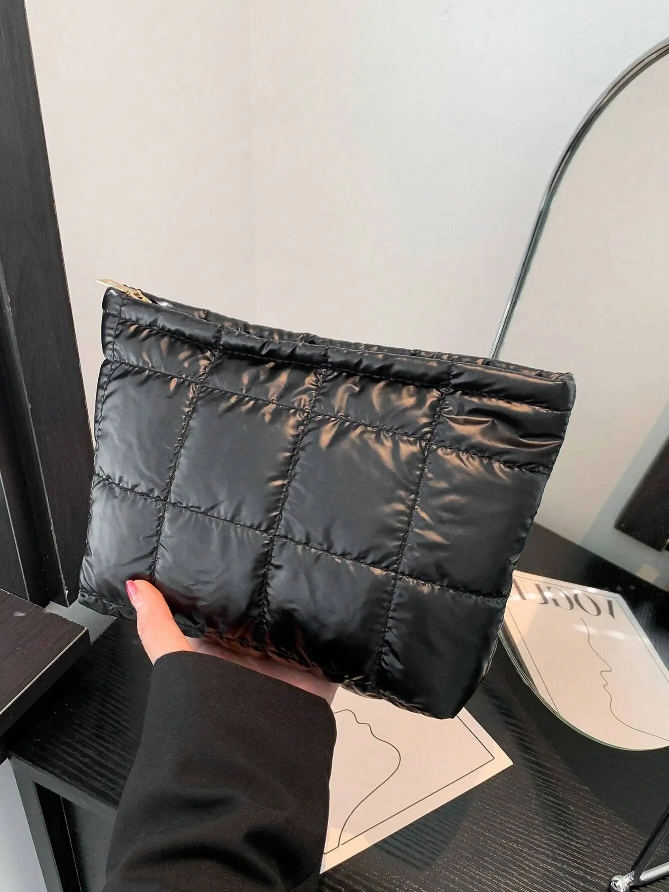 

Grid Pattern Padded Quilted Makeup Bag, Warm Winter Cosmetic Pouch, Casual Clutch for Travel