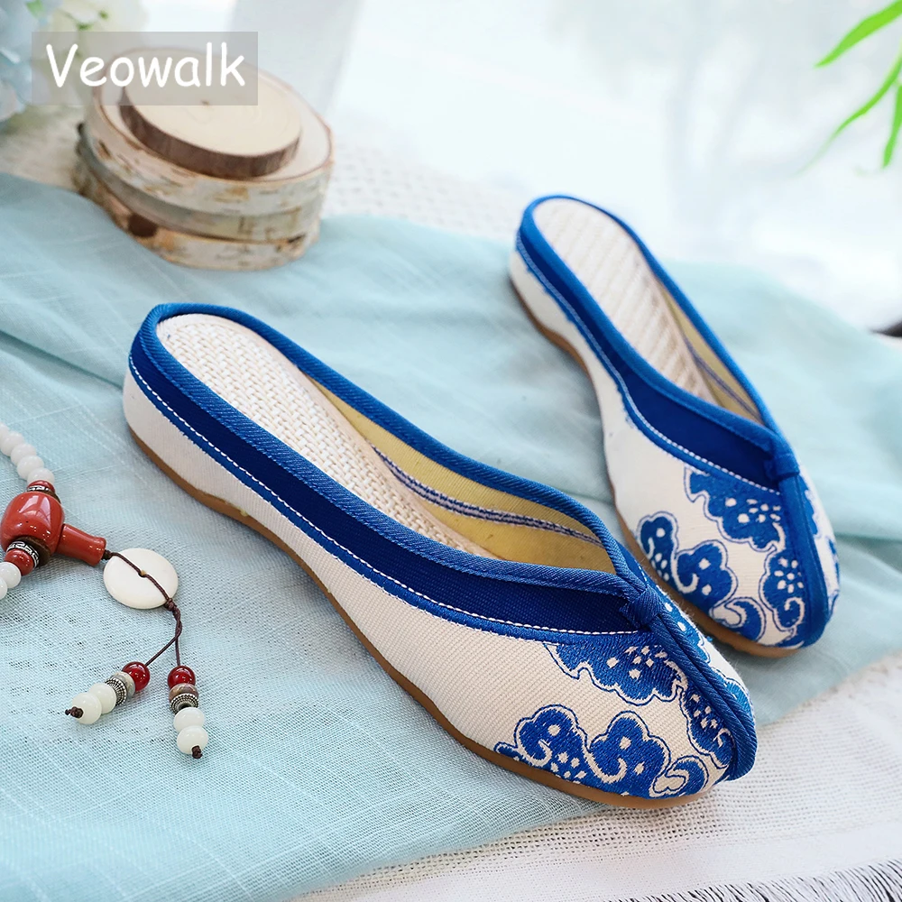 Veowalk Handmade Mesh Breathable Flat Slippers Women\'s Flat Heel Old Peking Shoes Design Soft Sole Slippers Beach Flip Flops