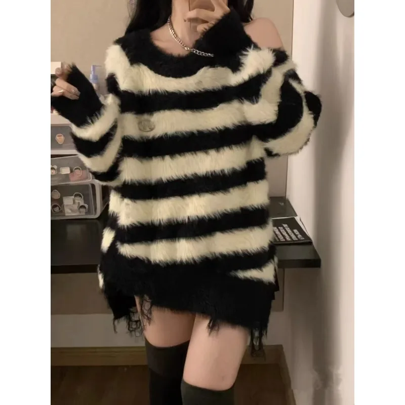 Winter Neue Schwarz Weiß Gestreiften Strickwaren Amerikanischen Vintage Subkultur Design Sinn Pullover frauen Mode Lose Lange ärmeln Tops