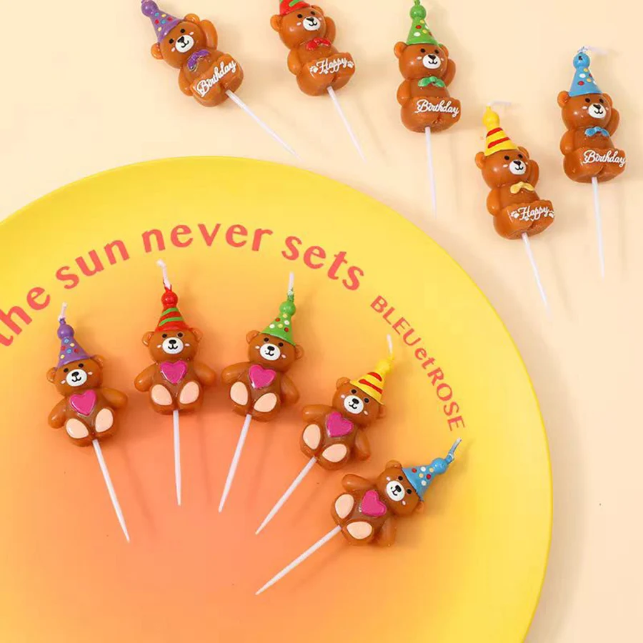 Niedlicher Partyhut, kleiner Bär, Kuchen, Kerzenhut, Cartoon-Bär, Modellierung, Geburtstagsfeier, Backdekoration, Kerzen