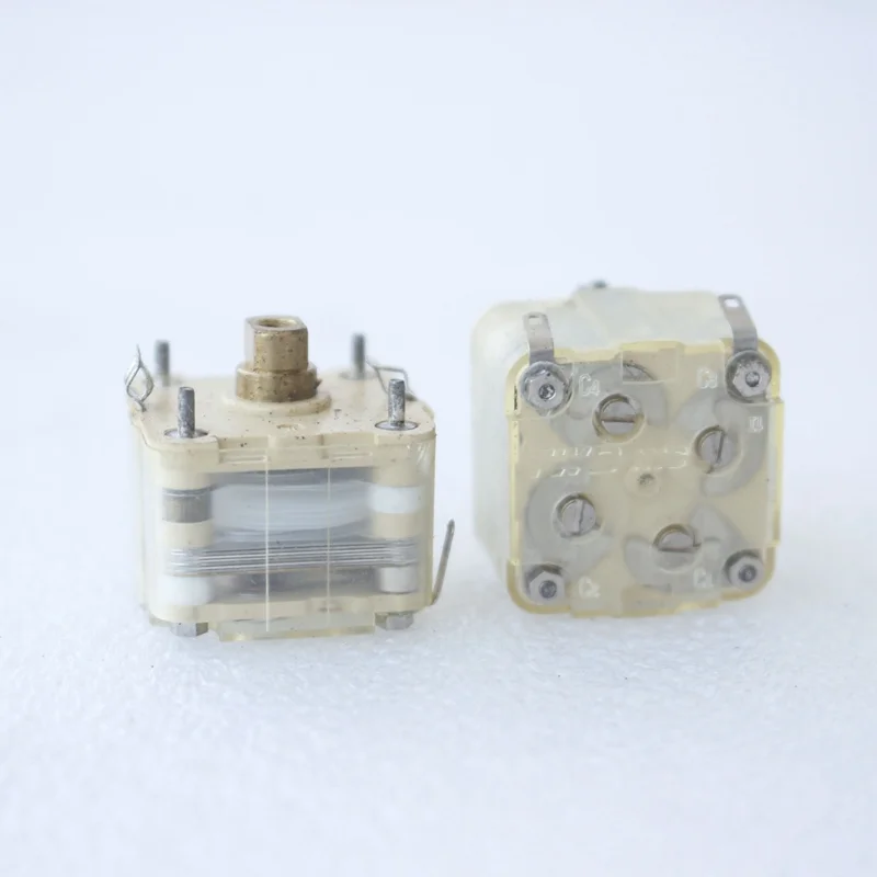 Stock Film 15PF Radio Recorder Variable Adjustable Capacitor Hard Pins Positive Insertion Pins