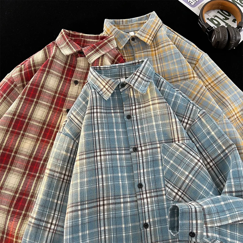

Модная клетчатая рубашка с длинным рукавом для мужчин, свободного кроя, осенне-весенняя, новая, студенческая, модная верхняя одежда, износостойкая, полиэстер C...