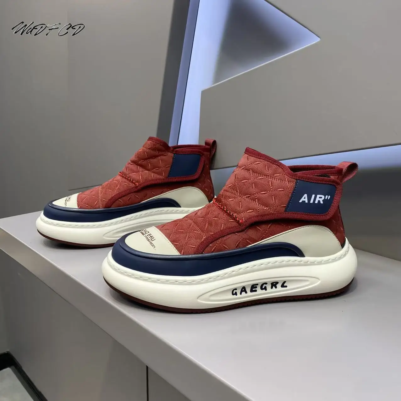 Высокие массивные кроссовки, мужские дизайнерские зимние плюшевые теплые зимние ботинки, модные повседневные кожаные ботильоны на платформе с увеличенной высотой