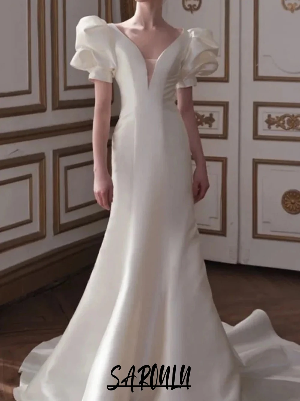 

Dreamy Bubble Sleeves Ivory Wedding Dress Women Vintage Mermaid Exclusive Bridal Gown Customized Classy V Neck Bride Wear