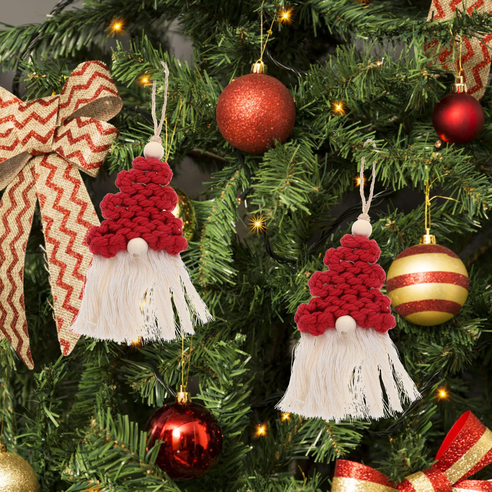 

3Pcs Christmas Tree Hanging Ornaments Traditional Xmas Pendants Small Decorative Hanging Xmas Tree Decor Ideal for Home Hotel