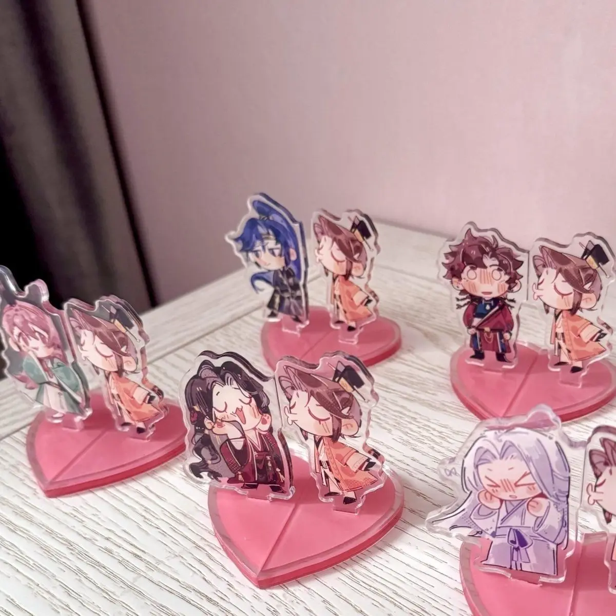 El nombre del código "Yuan" es una figura acrílica besando y besando para dos personas de Guangling King Fu Rong, Yuan Ji y Sun Ce