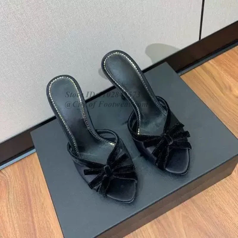 الملونة لطيف القوس اللمحة تو النعال المرأة جلدية الساتان عالية الكعب حجم كبير البغال الفاخرة مصمم الوردي/الأخضر أحذية تاريخ الحفلات