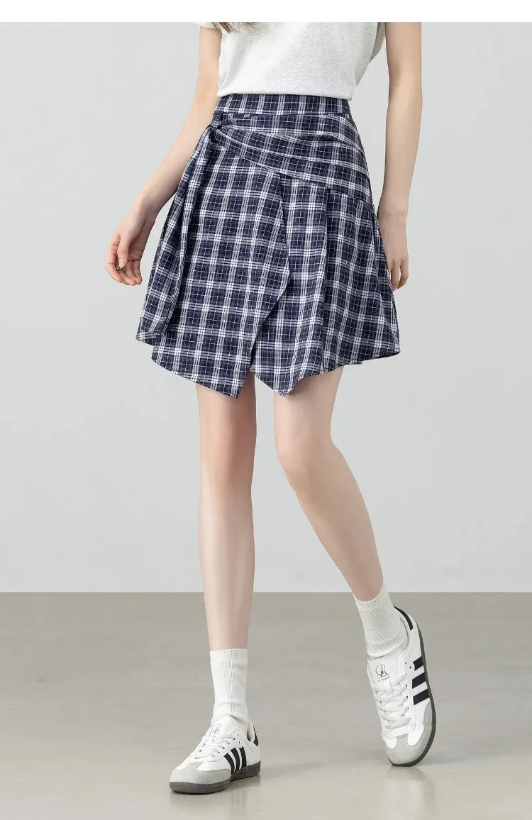 SENTUBILA Damen Marineblauer Karierter Skort Minirock 2026 Sommer Diagonaler Gürtel Tailliert Asymmetrischer Saum A-Linien-Rock 162QK6123 – Detail 21