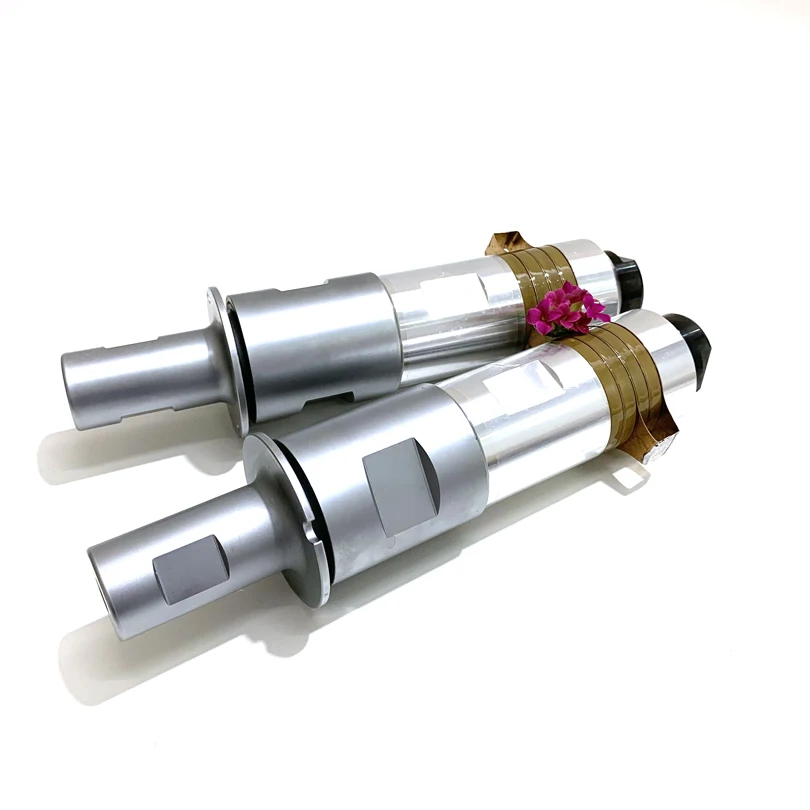 

20KHZ 2000W Ultrasonic Welding Oscillator Transducer For welding various plastics (PVC, PP, PE, ABS, etc.) and fabrics