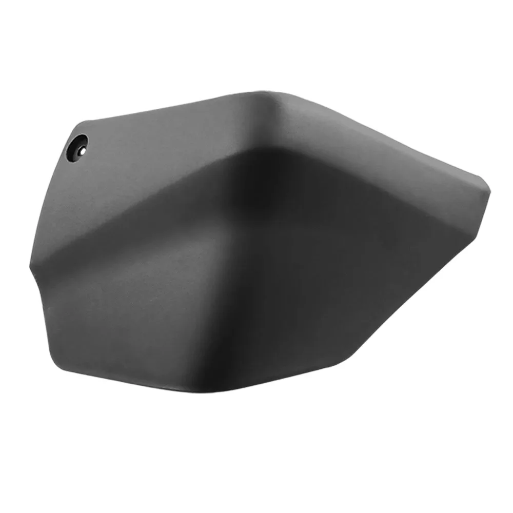 Yamaha TMAX 560 Side Storage Cover - usage example