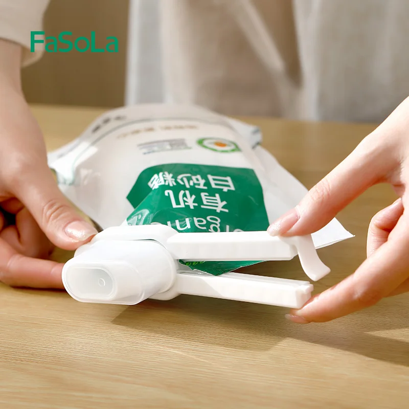 FaSoLa 2Pcs Food Bag Clips Lid Sealing Clips Milk Powder Snack Clips Sealer Kitchen Food Moisture-Proof Chips Milk Bag Clips