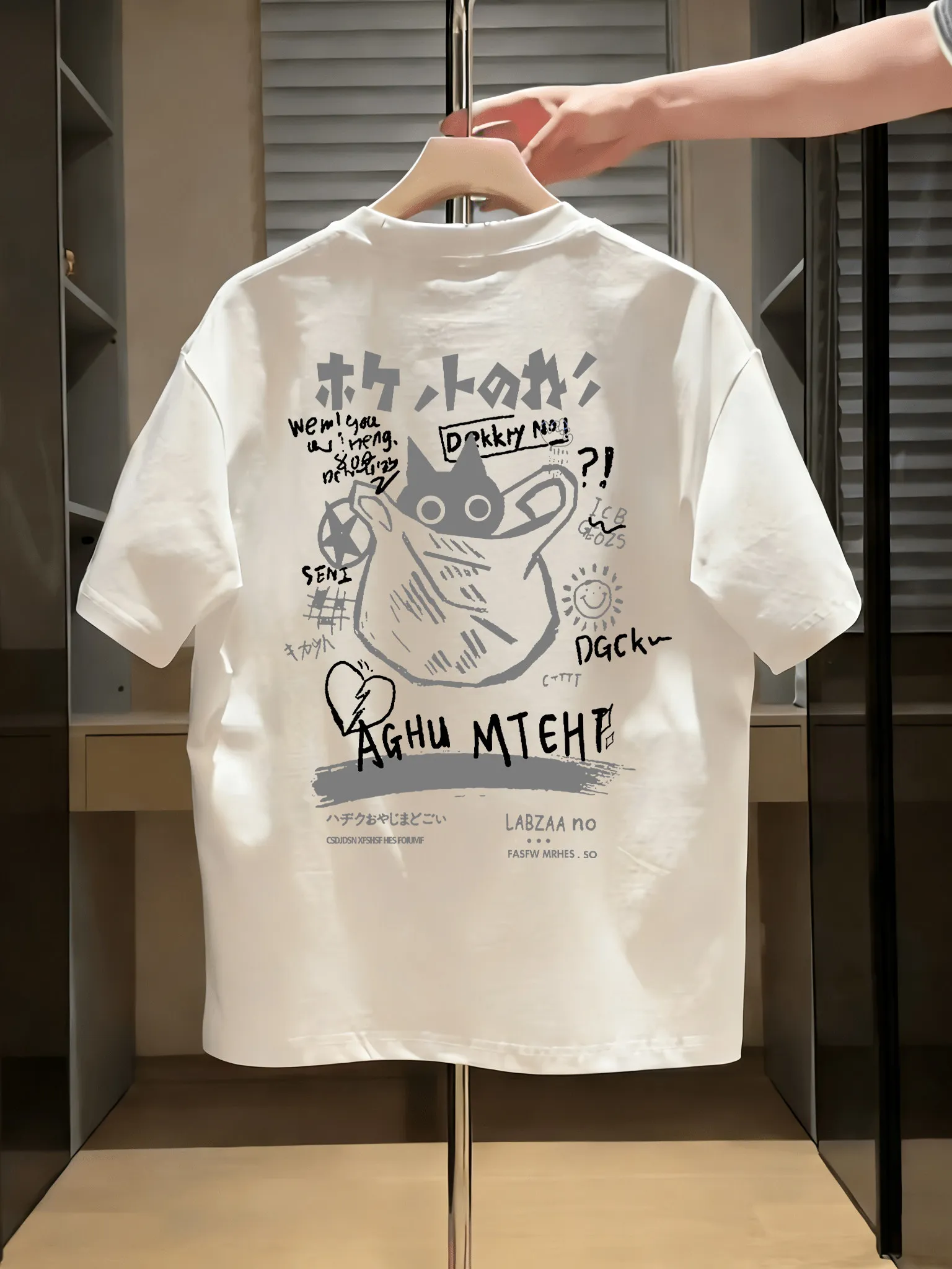 t-shirt-en-pur-coton-epais-imprime-a-manches-courtes-coupe-ample-col-rond-avec-poche-carree-style-tendance-et-distinctif