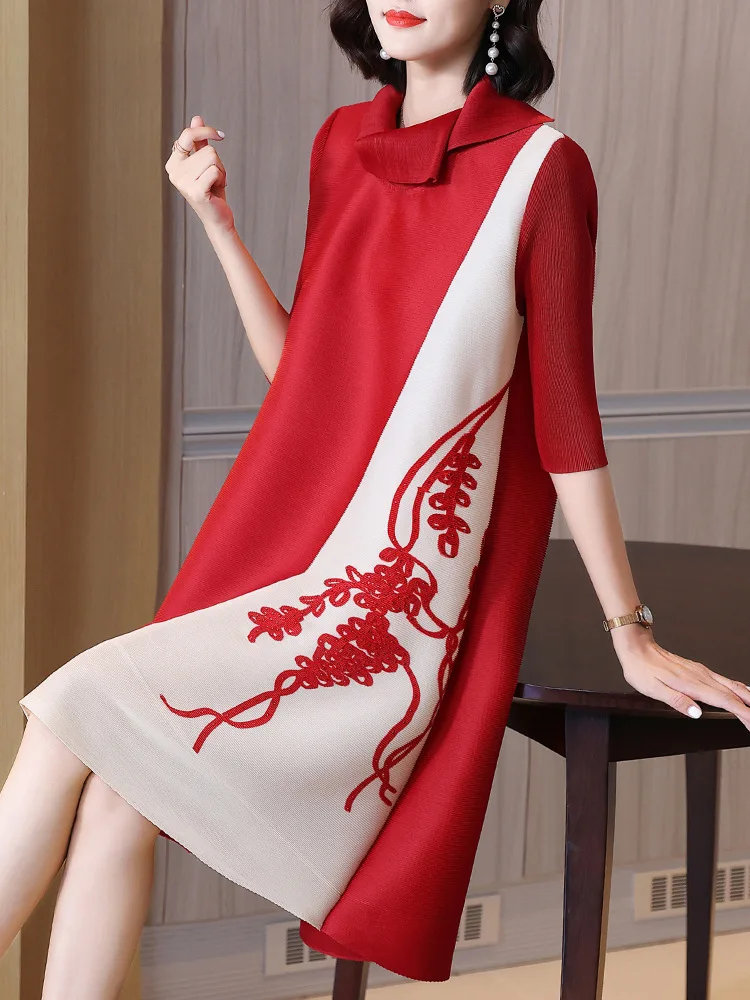 

Mom's Autumn Dress New 2022 Dress High End Pleated Red Wedding Dress Large Women's Dress
