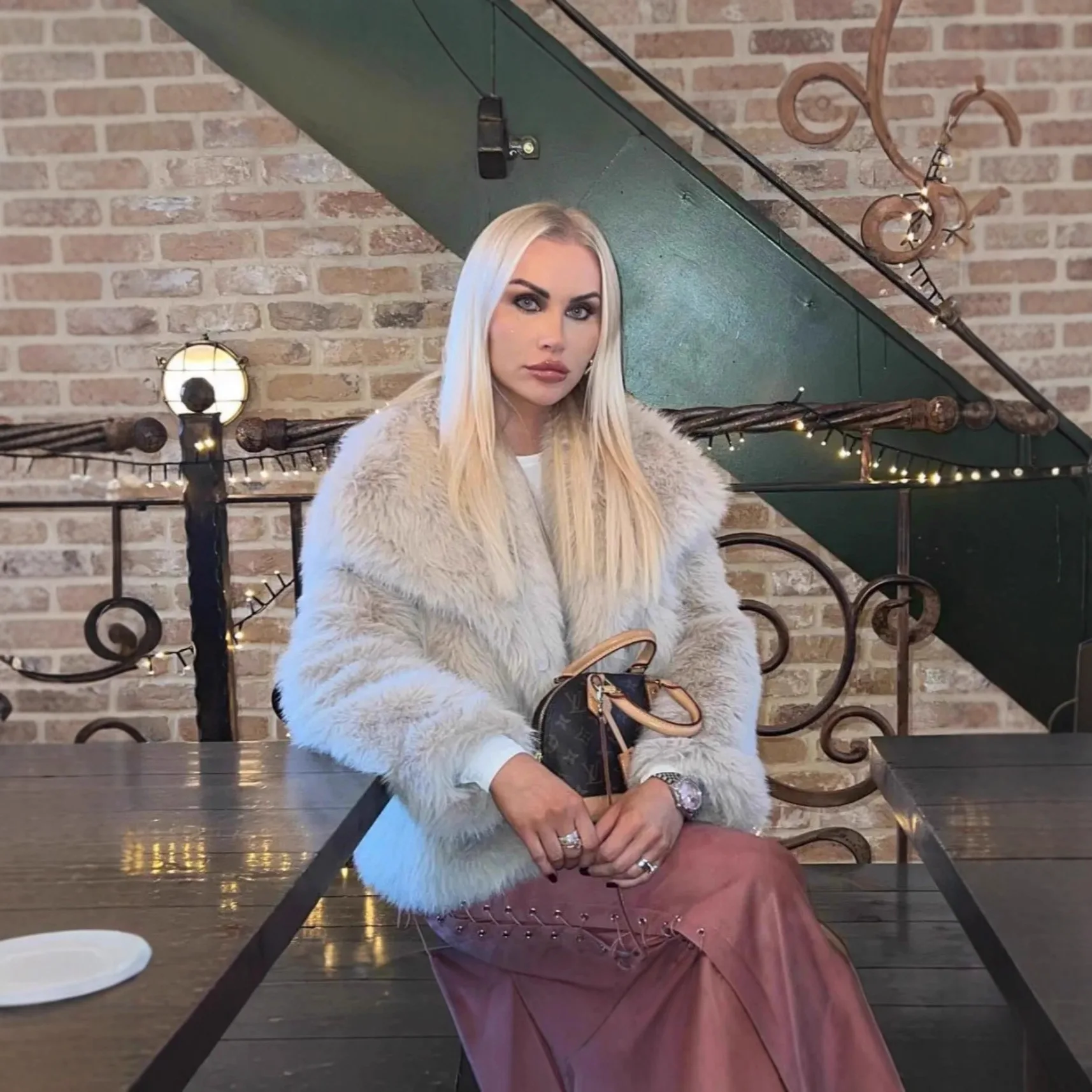 High Quality Women Winter Imitation Fur Jacket Multicolor Big Furry Collar Lady Artificial Fur Outwear Loose Female Eco Fur Coat