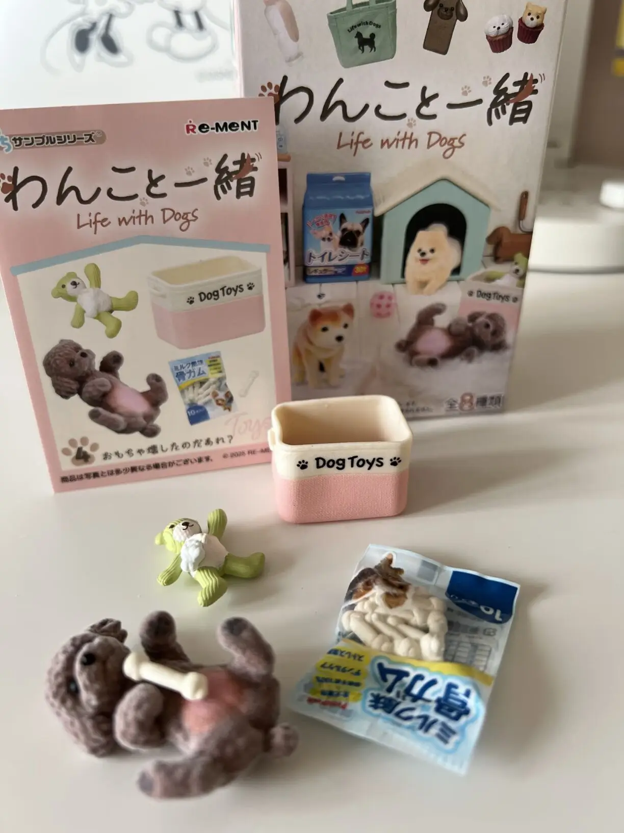 新しい本物のリーメントワンダフルライフペット犬用ブラインドボックスかわいいおもちゃコレクタブルモデル装飾品クリスマスギフト