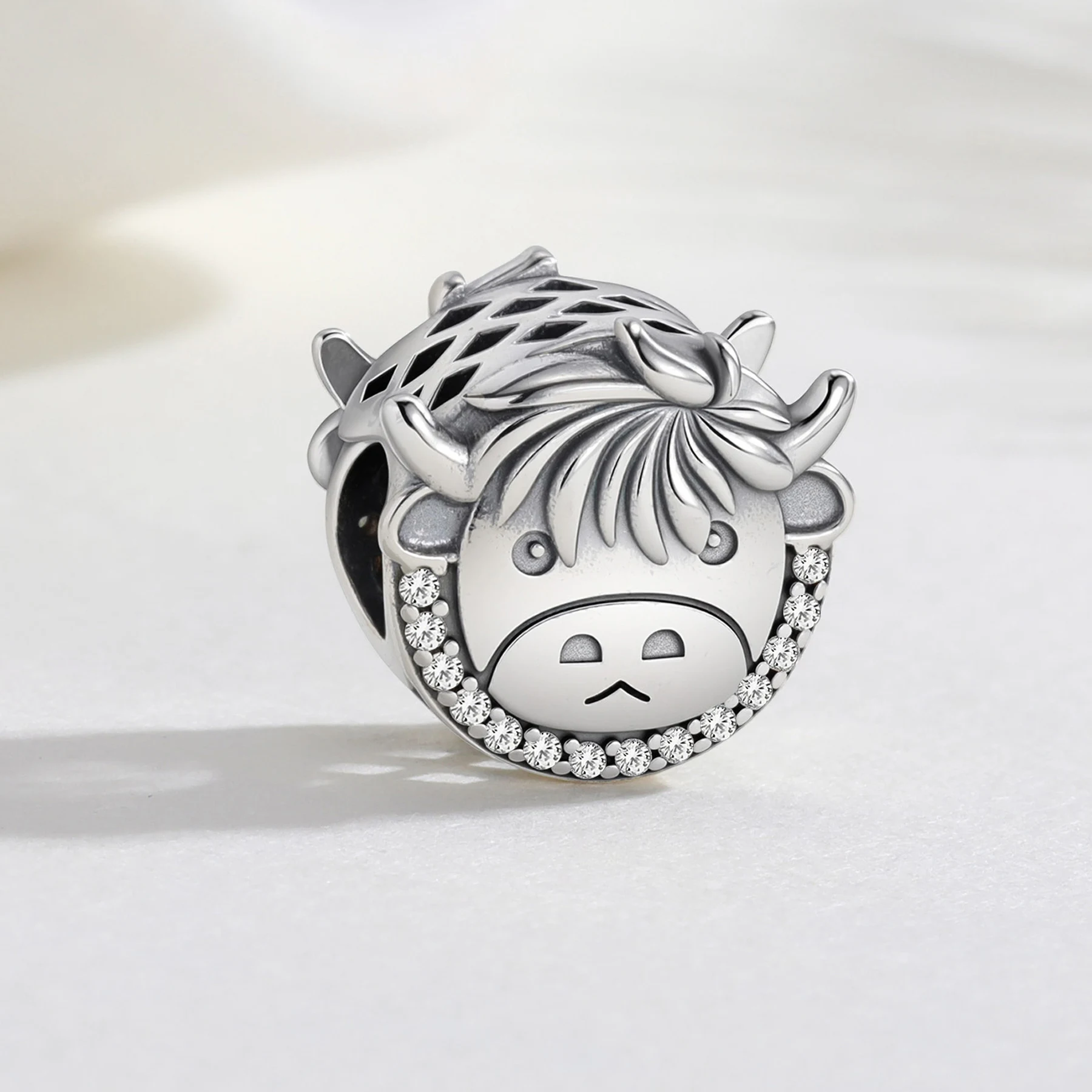 925 Sterling Silver Charm Highland Cattle Round Pendant Fits Original Bracelets Meaningful Graduation Jewelry Gifts For Women