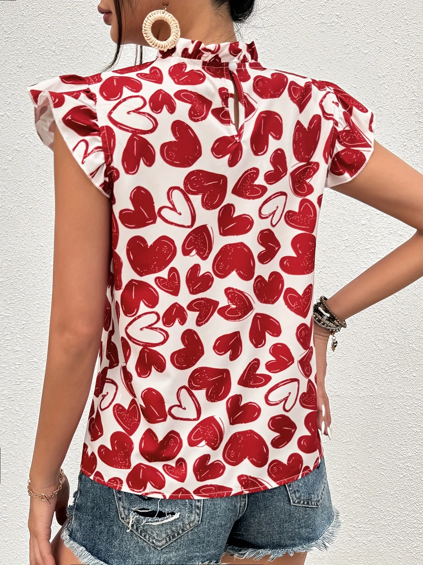 Directional patterning, new women's short-sleeved shirts, elegant red heart print women's short-sleeved shirts, women's