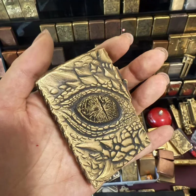 1:1 édition limitée ZORRO briquet à huile surdimensionné en laiton personnalité constante créative armure lourde briquet surdimensionné cadeau