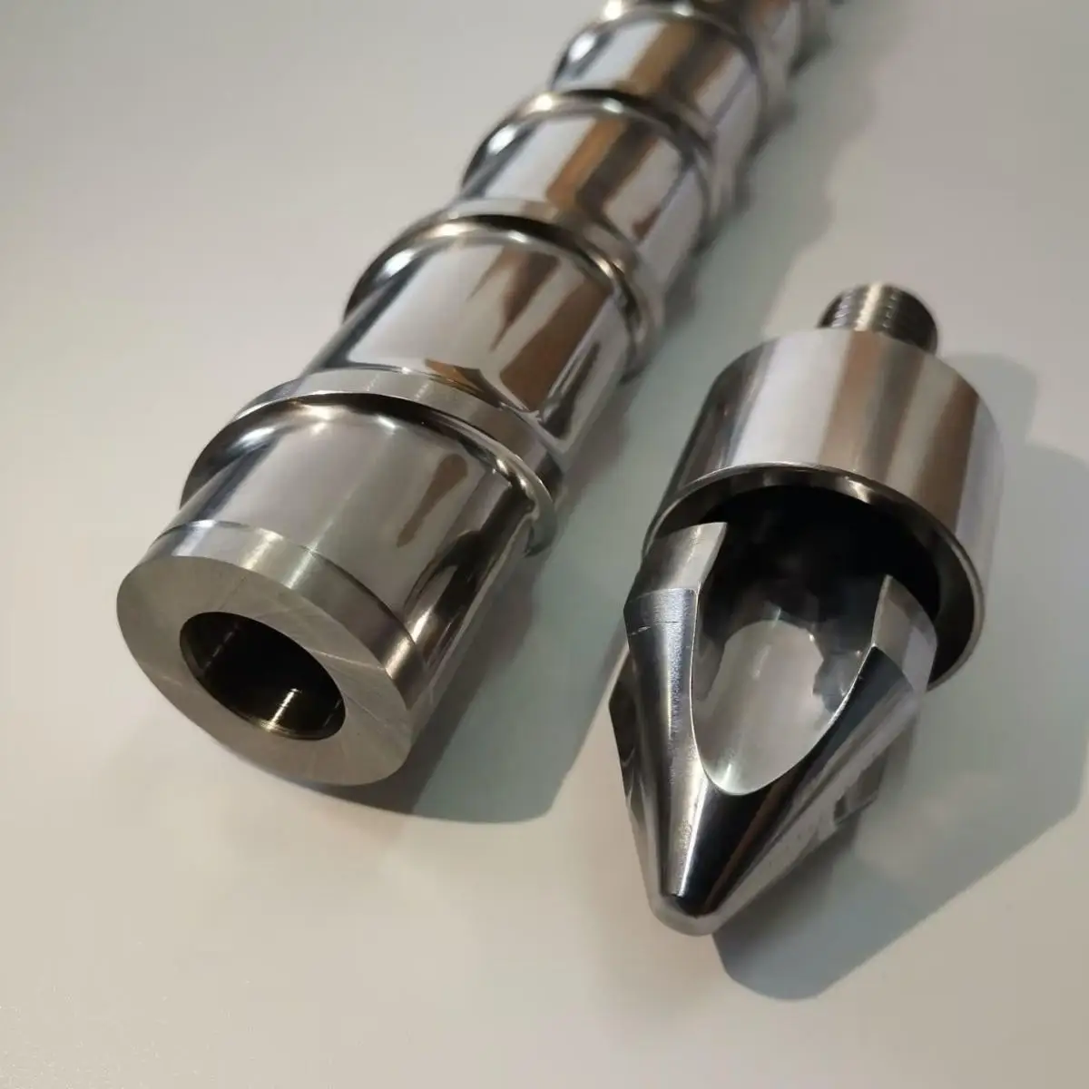 

Single Double Mixing PET Screw Wear-Resistant Alloy Ball Screw for One Piece Molding Machine Core Bearing Dropshipping