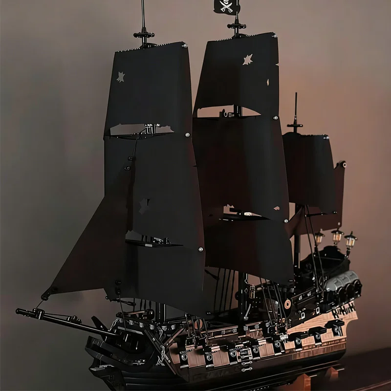 10365 Nuovo set di modelli di barche a vela 'Pirati dei Caraibi', regalo di Natale, regalo di compleanno