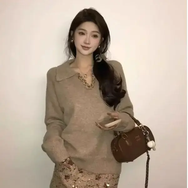 French Short Skirt Suit V-Neck Sweater Women Knitted Top Autumn Winter Lazy Design Niche Soft Waxy Hip Wrap