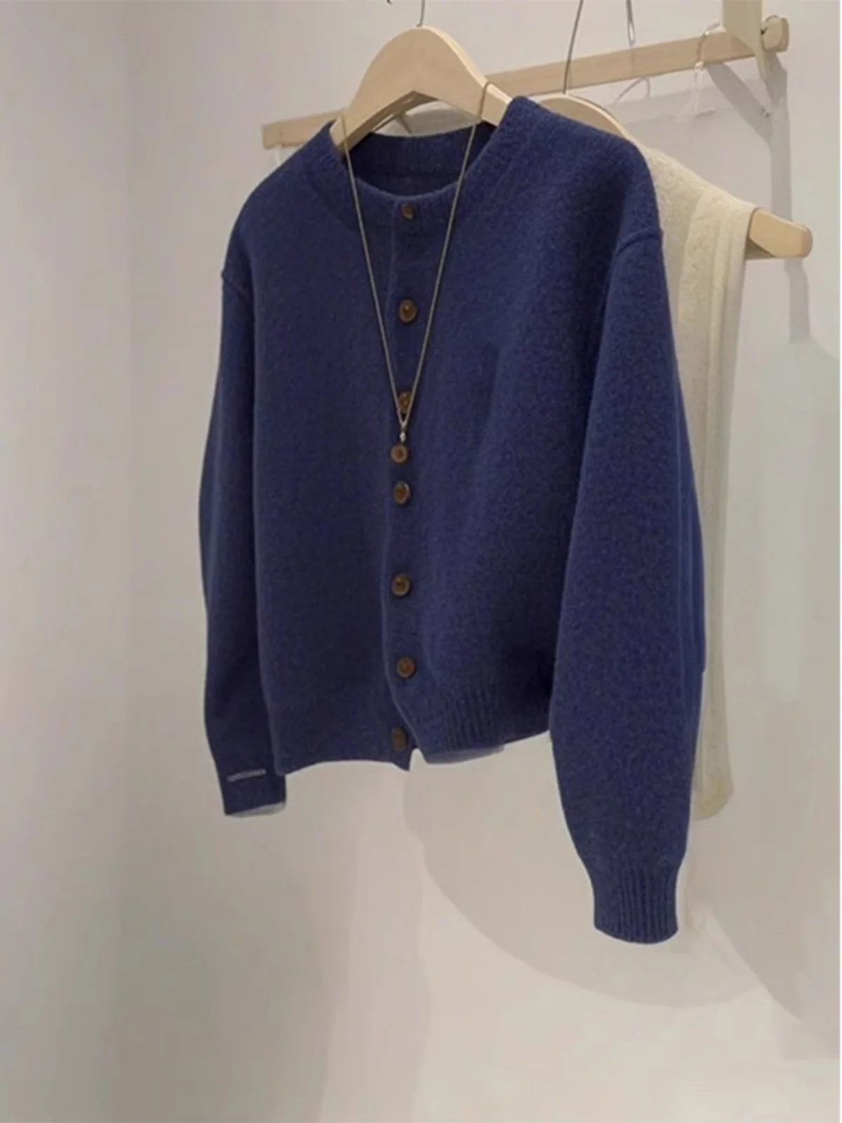 

Элегантный женский вязаный кардиган с длинным рукавом, темно-синий, с круглым вырезом, осенне-зимний, в корейском стиле, с легким ароматом элегантности