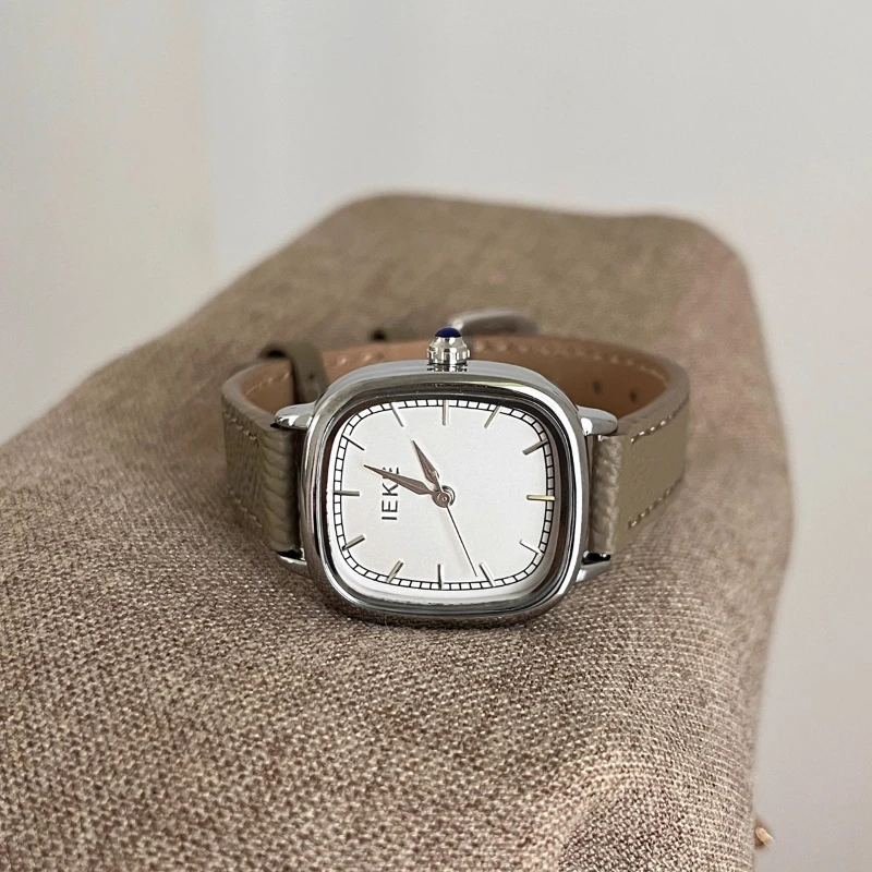 2025 waterproof quartz watch birthday gift Korean temperament classic trend women's watch elegant and simple