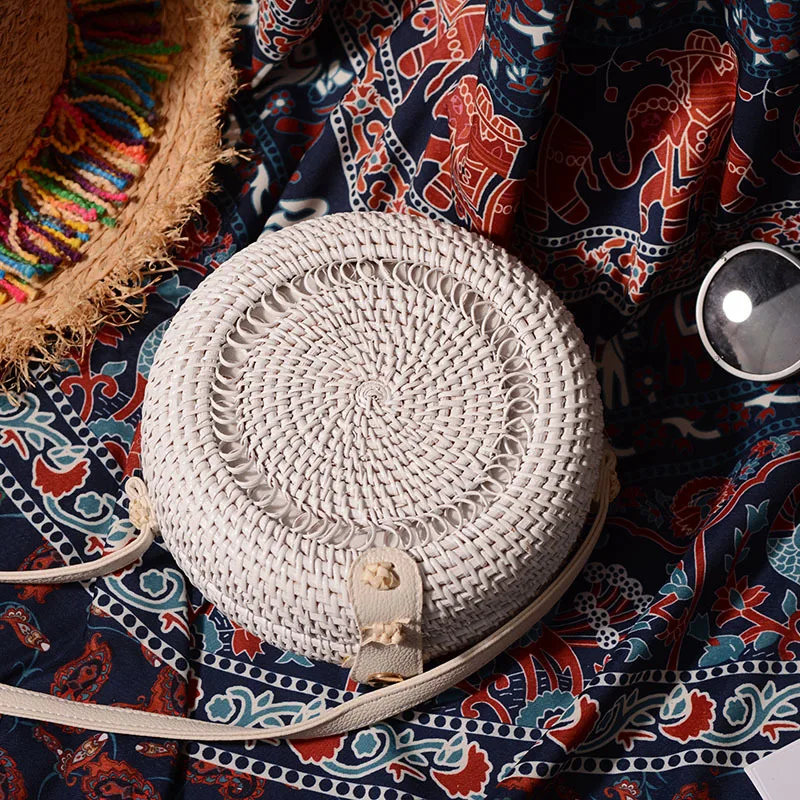 

Rattan ins butterfly bag retro literary handmade white small round hollow woven bag PU belt