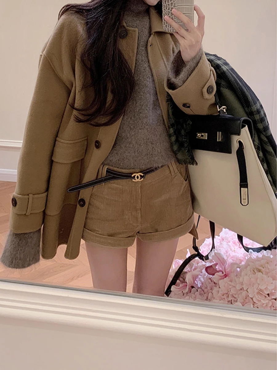 RORORIRI Corduroy Shorts Women Retro Khaki Low Waist Casual Short Pants Slim Fit Booty Shorts Party Club Mini Shorts Winter Wear