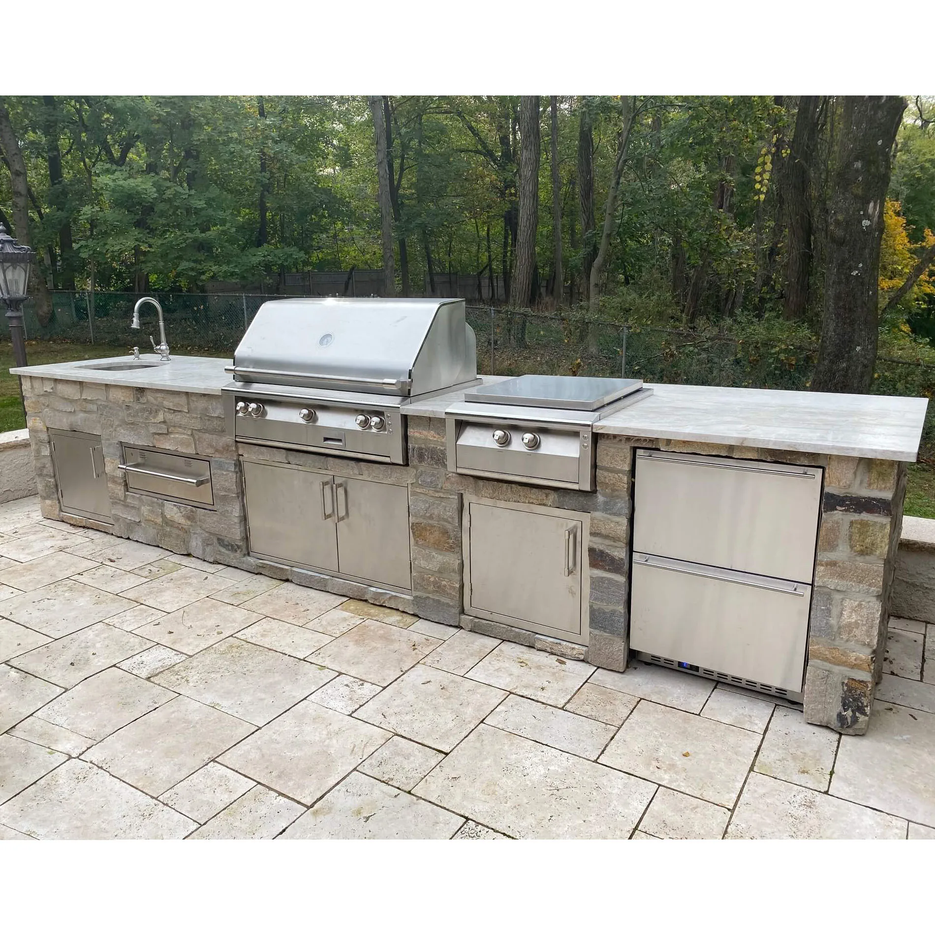 CE Certified Stone Veneer Outdoor Kitchen Island Stainless Steel Outdoor Kitchen Frame With Sink And Grill