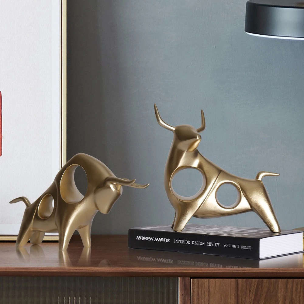 Spanische Stier-Harzskulptur – Gold-Metallic-Kampfbulle-Statue, handgefertigtes Matador-Dekor mit Horndetail, Geschenk für Männerhöhle