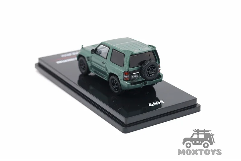 INNO64 1:64 PAJERO EVO Satin Green IN64-EVOP-SGRE Model samochodu