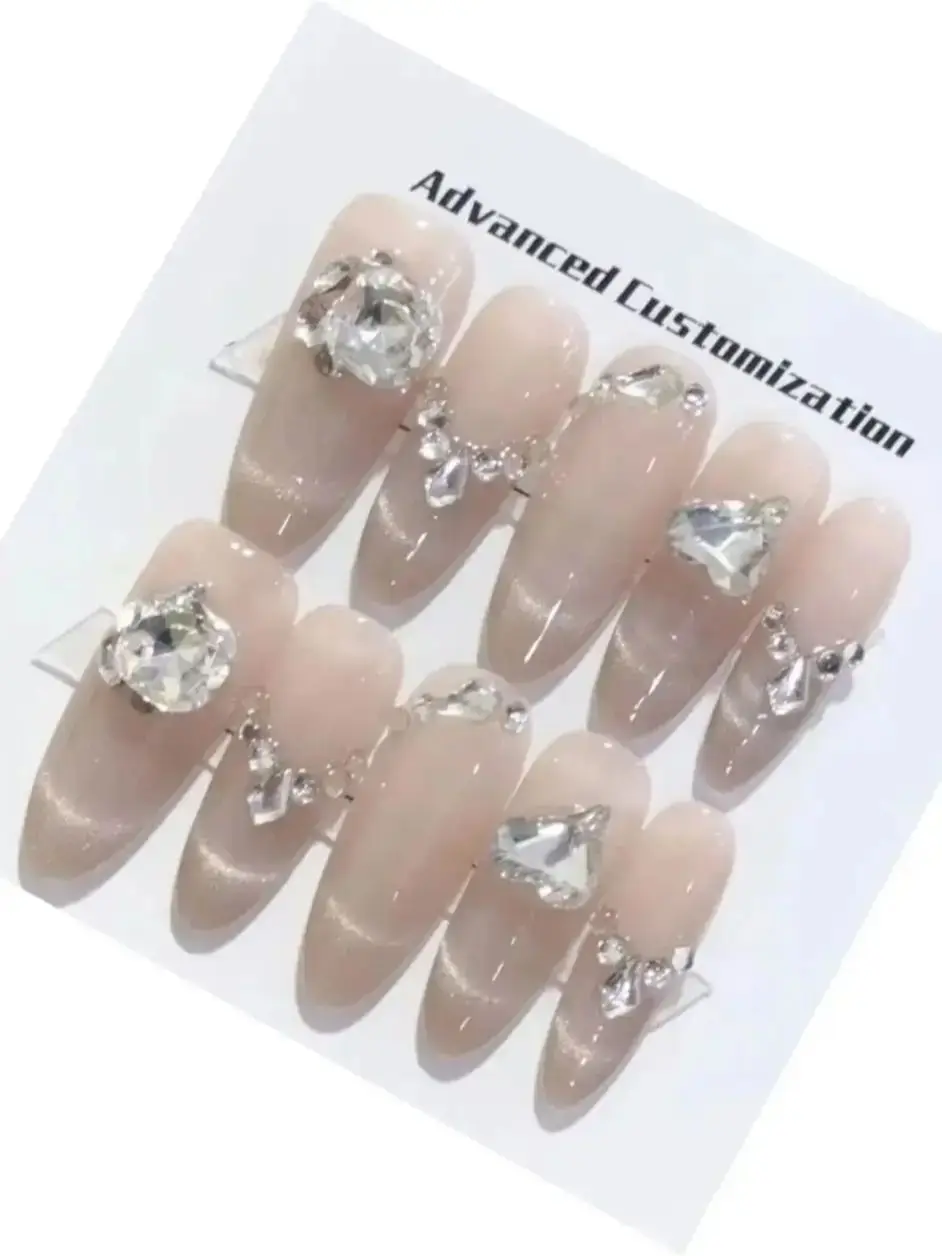 Emmabeauty Radiant Glow Rhinestone alta calidad elegante lujoso blanqueamiento hecho a mano prensa en las uñas. No.C837