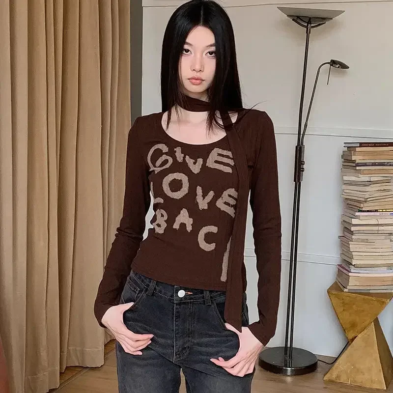 Camisetas góticas con estampado de letras marrones y cuello, ropa de los años 2000, camisetas de otoño Y2k, camisetas de manga larga, ropa femenina