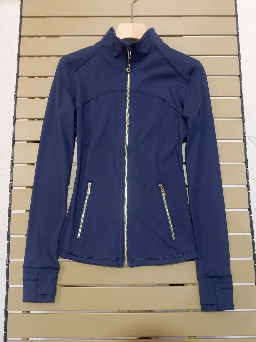 Neue Version der Gold-Reißverschluss-Slimming-Jacke, Yoga-Jacke mit Stehkragen, Slim Fit, schnelltrocknend, dünne Sportversion – Detail 8