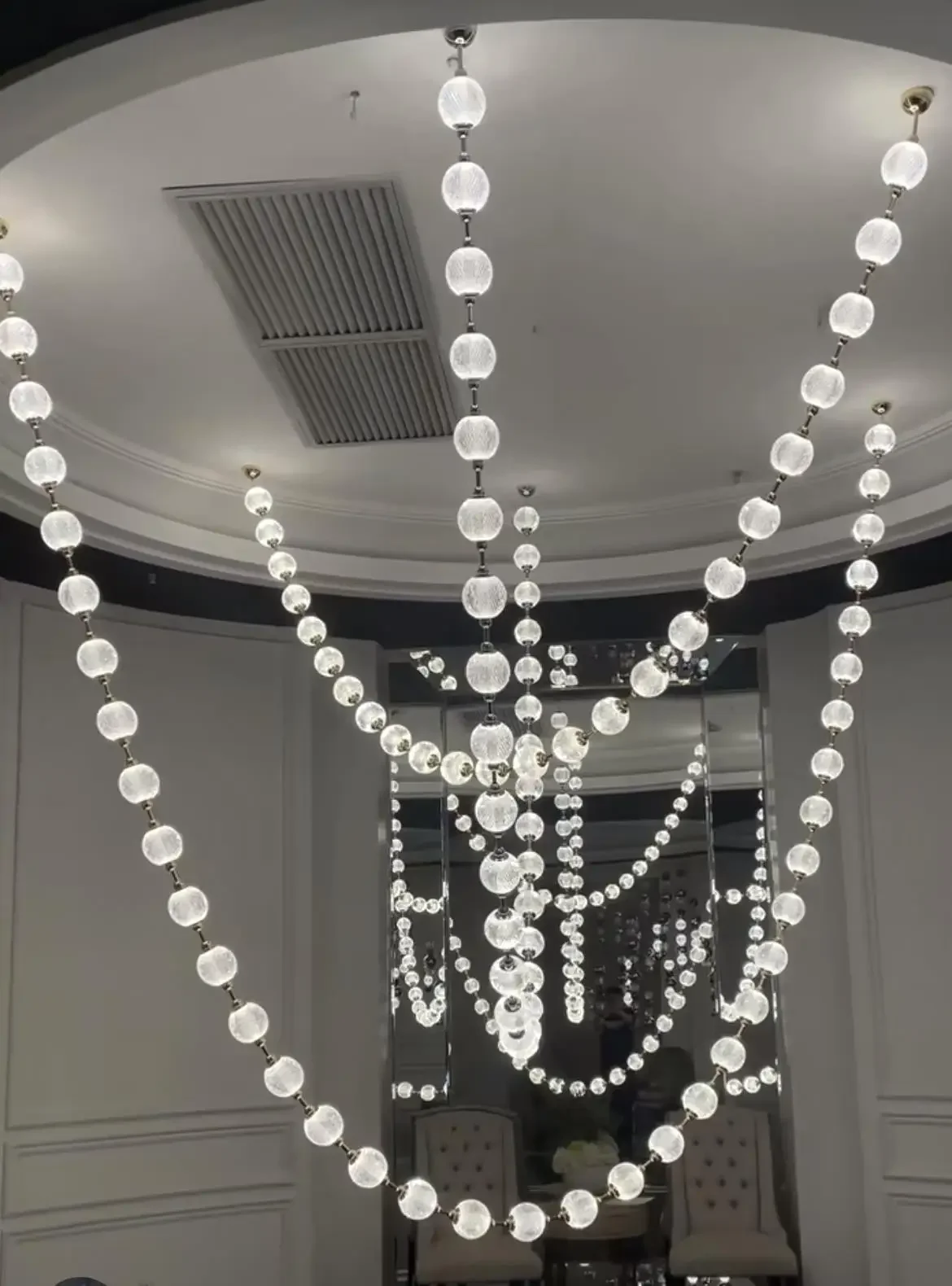 

2025 Trendy Pearl Necklace Design LED Dimmable Chandelier Balls Staircase 6 m Long Suspension Luminaire Lampen For Living Room