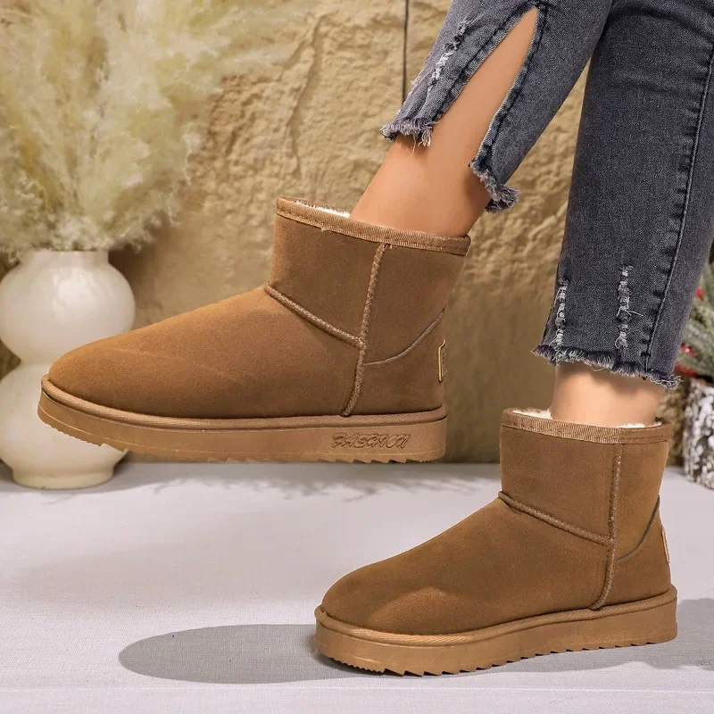 Botas de nieve de punta redonda para mujer, Zapatos de suela gruesa de Color sólido, Zapatos cálidos de algodón de talla grande, otoño e invierno, 2024