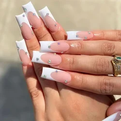 Uñas postizas de mariposa azul de 24 piezas, uñas postizas portátiles simples con diseño francés, cobertura completa, prensa en puntas de uñas