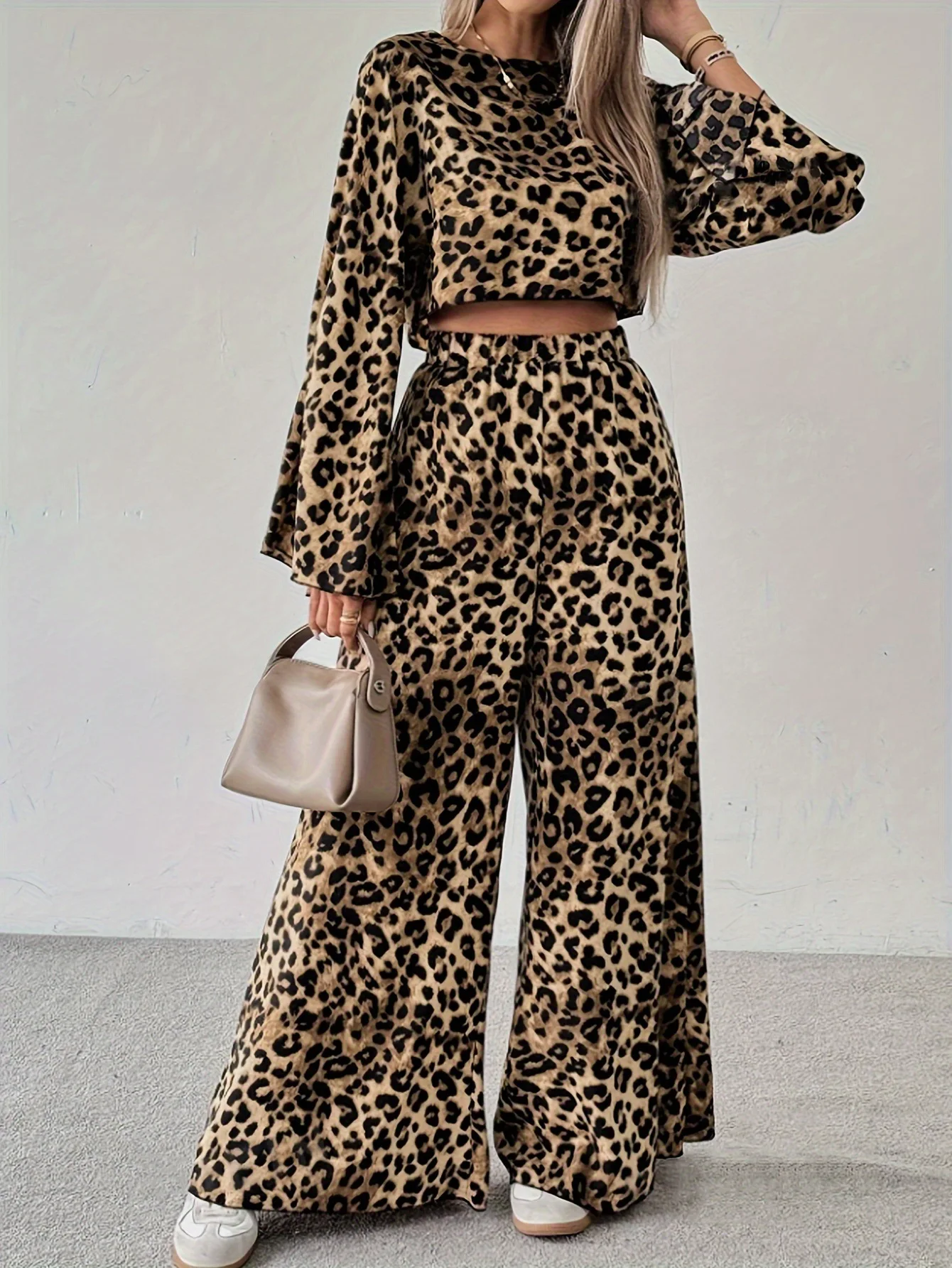 

2025 Leopard Print Two-Piece Women's Dress Flat Pants Short Sleeve Shirt and Loose Wide Legs Pants Set Fashion Party Casual Set