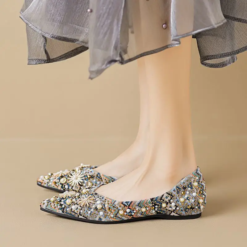 Soft Sole Shallow Cut Women's Flats Featuring Tapered Toe Patterned Fabric Upper in Vintage Korean Style