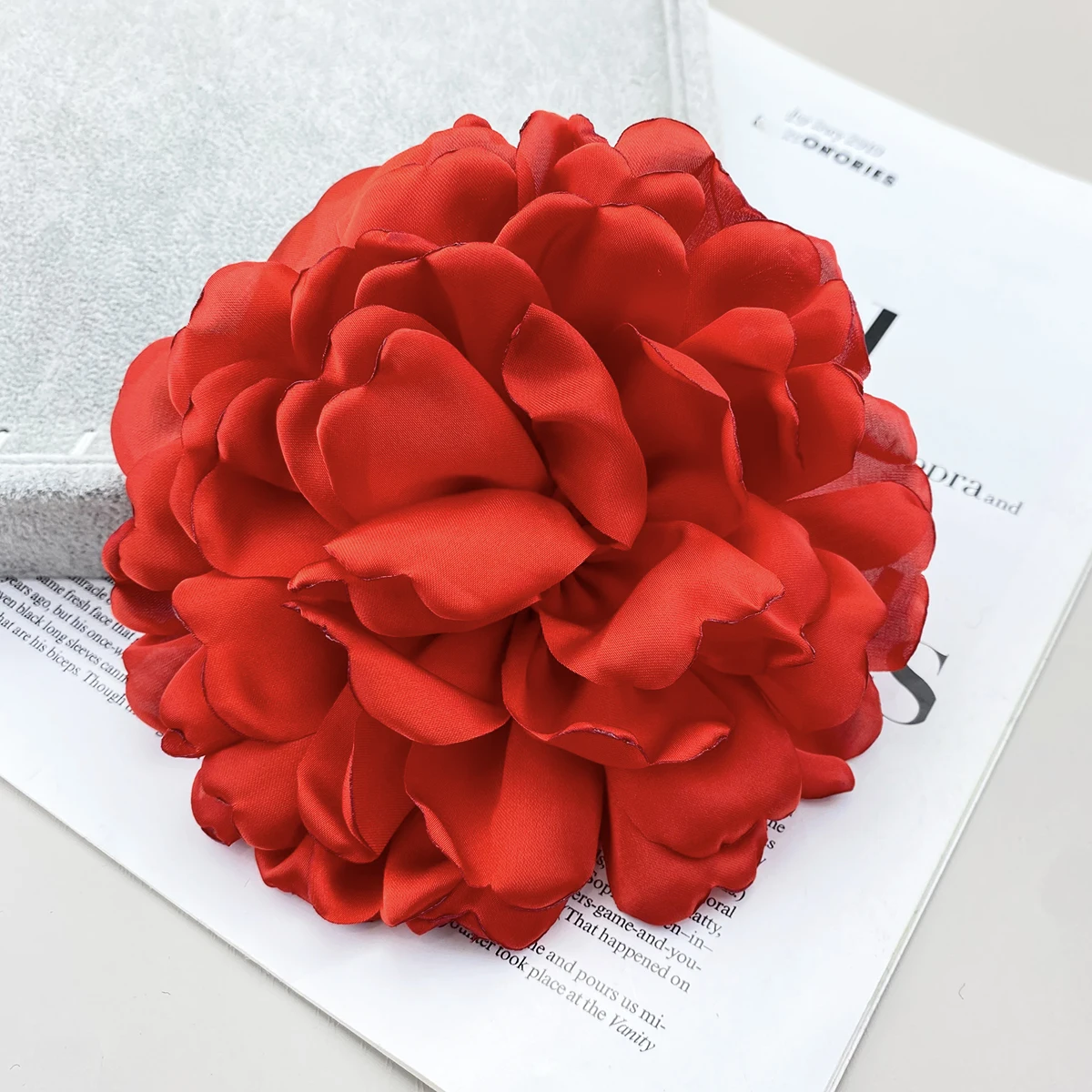 14CM Exaggerated Large Flower Heart Multi-layer Petals High Satin Hand-rolled Brooch All Match Dress Suit Jacket Women Party