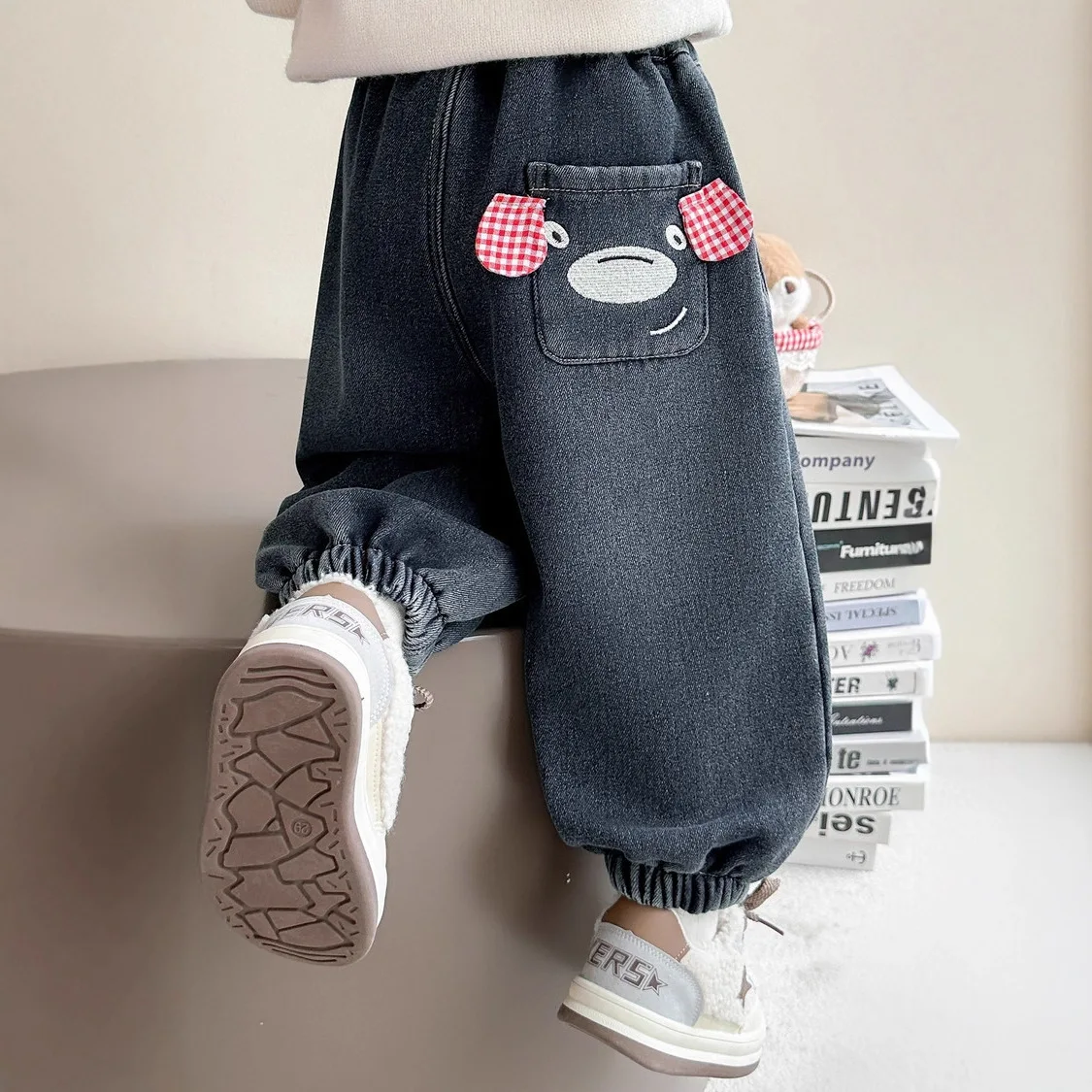 

UNITIM Kids Girl Jeans New Winter Cartoon Embroidery Thicken Warm Toddler Girls Demin Pant Elastic Waist Little Girl Jogger Pant