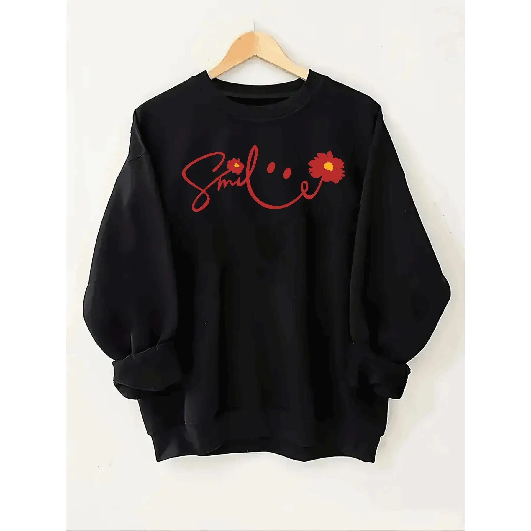 

Oversized Casual Crewneck Sweatshirt for Women, Red Smile Graphic with Floral Print Pullover Top, Aesthetic Cozy Streetwear