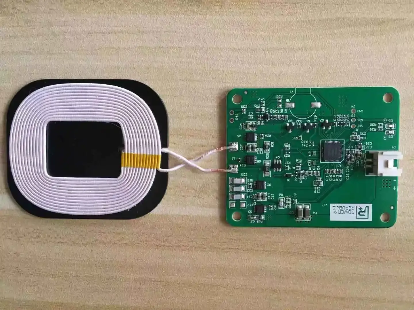 

IDT P9242-R 15W Wireless Charging Transmitter Module