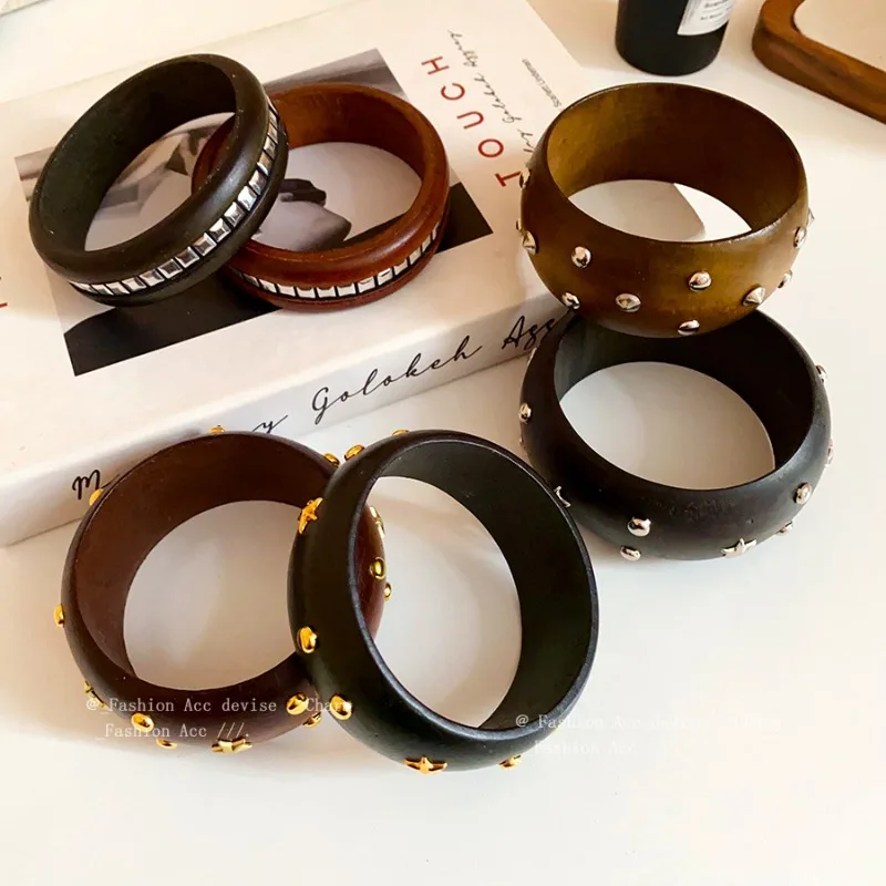 

Black Coffee Chunky Wood Bangles for Women Statement New Chinese Style Retro Wristband Trendy Square Star Rivet Hand Jewelry V