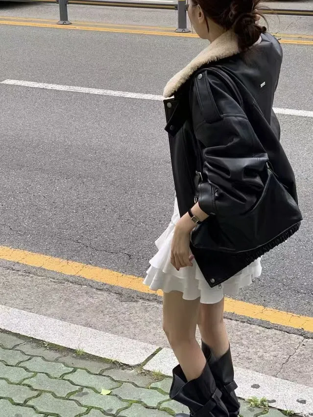 Hong Kong Sle Thiened Fce Lined PU Leather Jaet Women's Winter ort Biker Coat Fluffy ort Padded Motorcycle Jaet