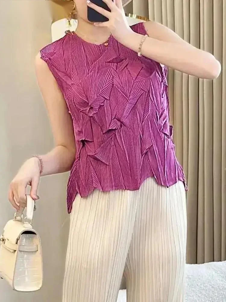 

Fashion Pleated Women Pullover Solid Color Round Neck Sleeveless Female T Shirt New 2026 17S7A2S