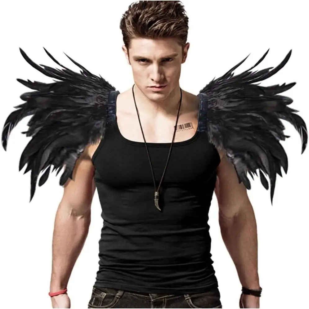 زي تنكري للهالوين بأسلوب قوطي مع أكمام ريش على الكتف، زي للعروض المسرحية مع تفاصيل ريش النعام، اتجاه أزياء عرقي