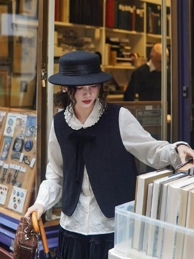 

Women's Writer Sle Double-Sided Wear Velvet Blouse with Bow Tie Retro Woolen Corduroy Jaet Faionable Winter Vest